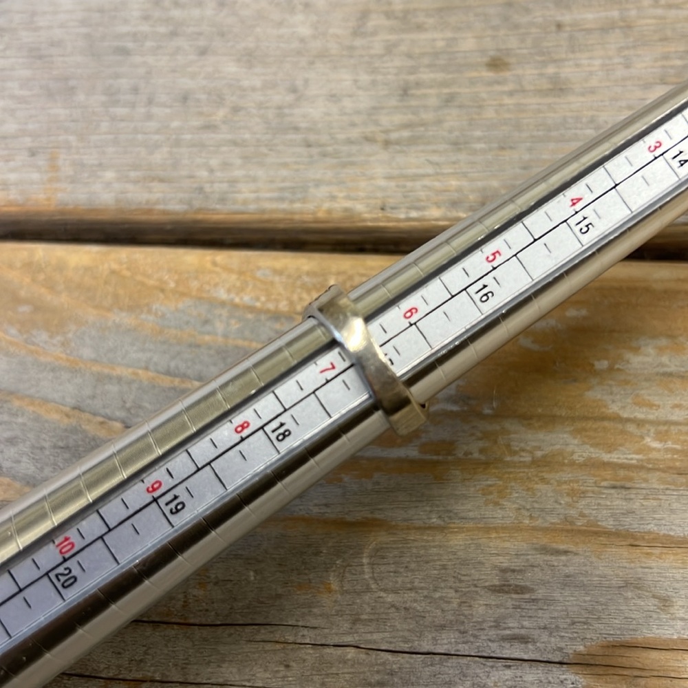 Amethyst Solitaire Sterling Silver Ring Size 6.5 - image 7